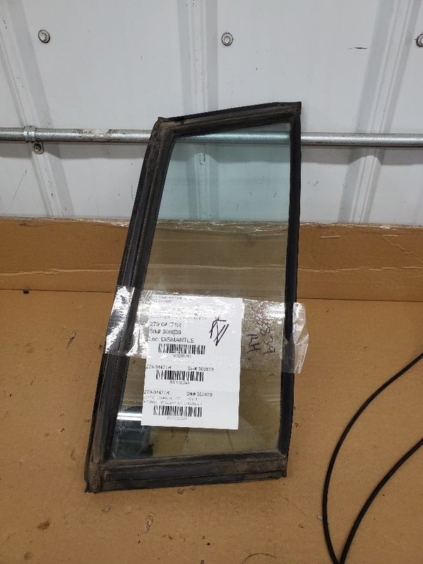 Passenger Rear Door Vent Glass RWD Fits 80-89 FLEETWOOD 285243