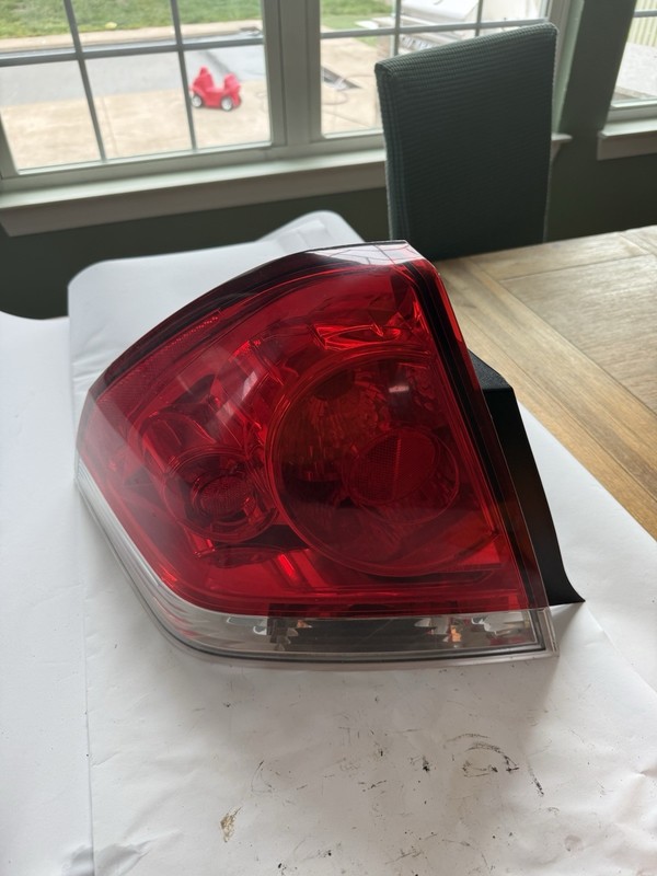 Fits 2006-2016 Chevrolet Impala Left Taillight Assembly OEM:25971597