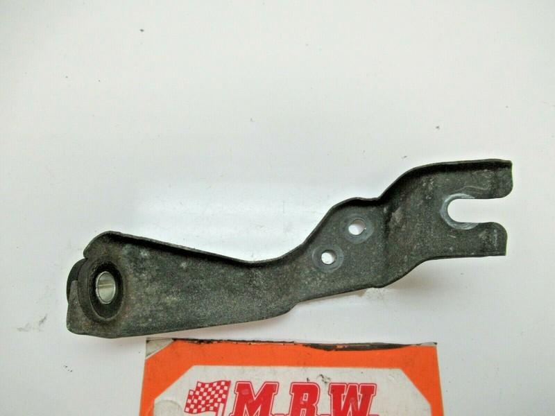 CRUISE CONTROL CABLE MOUNT TO CRUISE BRACKET FRAME CAR 94 95 96 97 CELICA 1.8L