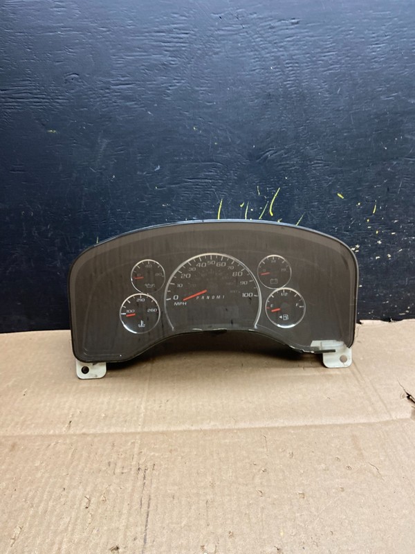 2013 to 2017 Chevrolet Express Speedometer Cluster Gauge OEMY2495 DG