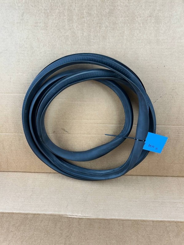 ✅Tesla Model Y Rear Right Side Door Body Weatherstrip Seal For 20-22 1497675