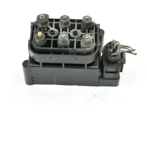 06-20 Mercedes ML350 S63 AMG Airmatic Air Pneumatic Suspension Valve Block OEM