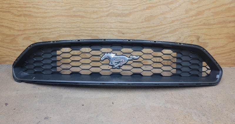 2015 2016 2017 FORD MUSTANG Front Bumper Upper Grille OEM JR3B8150ACW