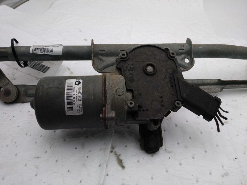 2010 Chrysler Town & Country Wiper Motor OEM 68028446AB 89K Miles