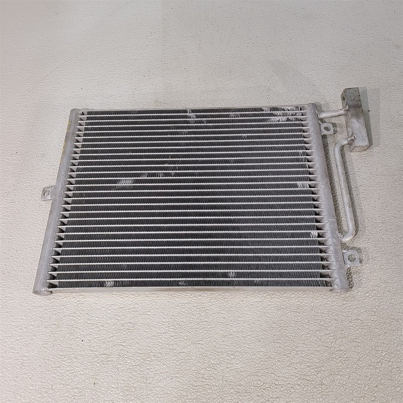 97-04 Porsche 986 Passenger A/C Air Conditioning Condenser Rh Aa7462