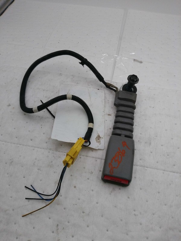 2009 KIA SORENTO OEM Used Grey Seat Belt, Driver Side, 123k Miles, Warranty