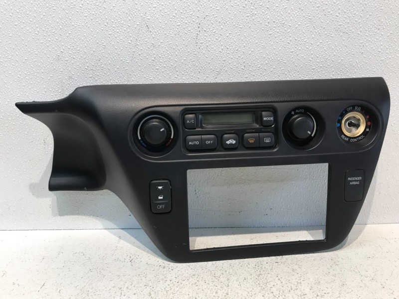 99-04 Honda Odyssey Radio Heater Ac Control Trim Bezel W/ Controls OEM