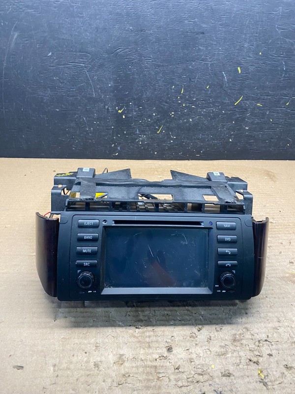 2000 to 2006 BMW E46 3-Series Navigation Information Display CD Radio S3181 C PS