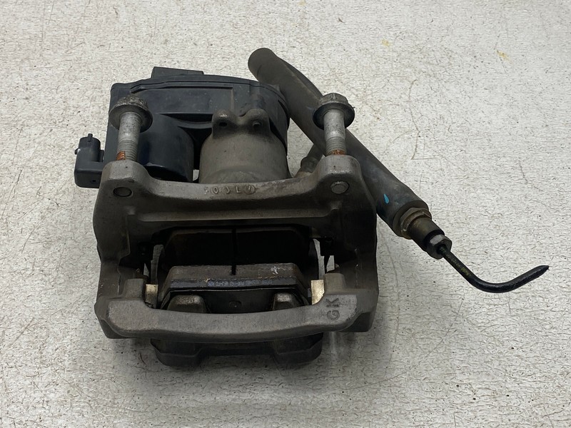 2020-2024 CADILLAC CT5 REAR LEFT DRIVER SIDE BRAKE CALIPER OEM LOT797