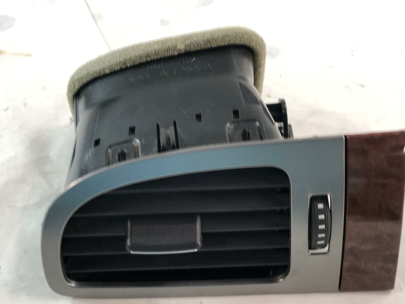 2007-2014 GMC YUKON CHEVORLET TAHOE DRIVER LEFT VENT OEM 07-14
