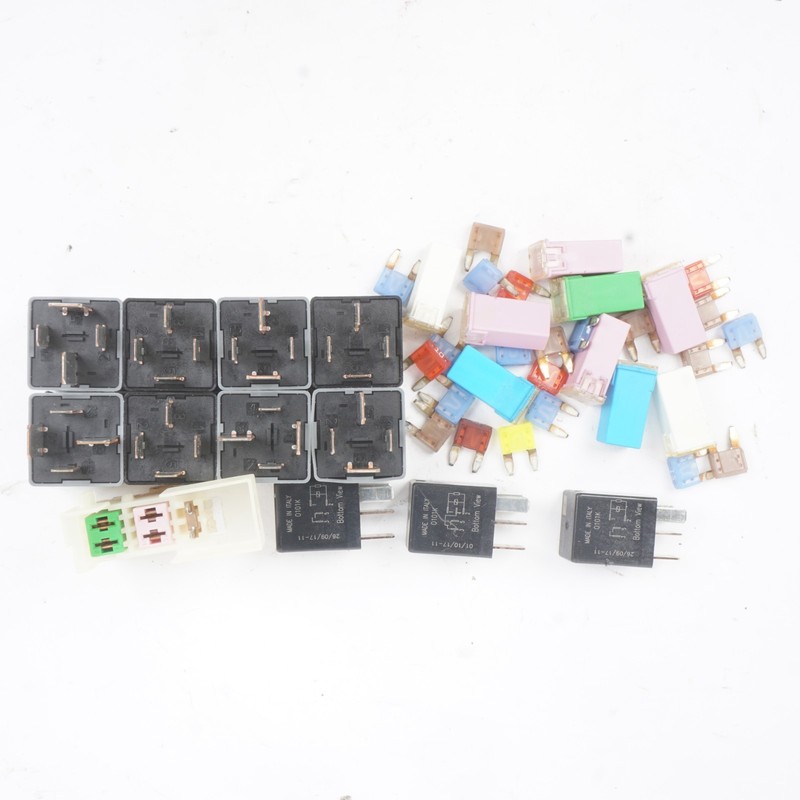 2012 - 2018 Ford Focus Fuse Relay SET OEM