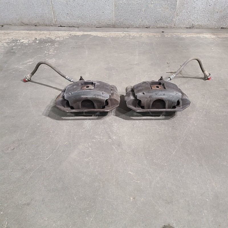 94-98 Ford Mustang Front Brake Calipers Lh Rh Set Aa7482