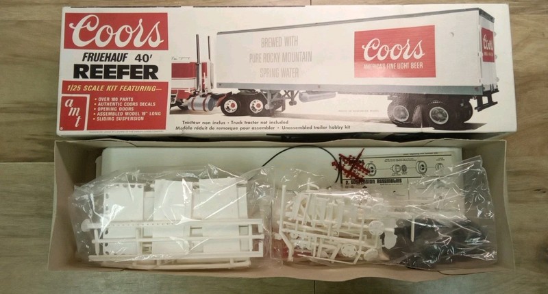 Vintage amtCOORS Fruehauf 40' REEFER 1/25 Scale Kit Featuring 5203