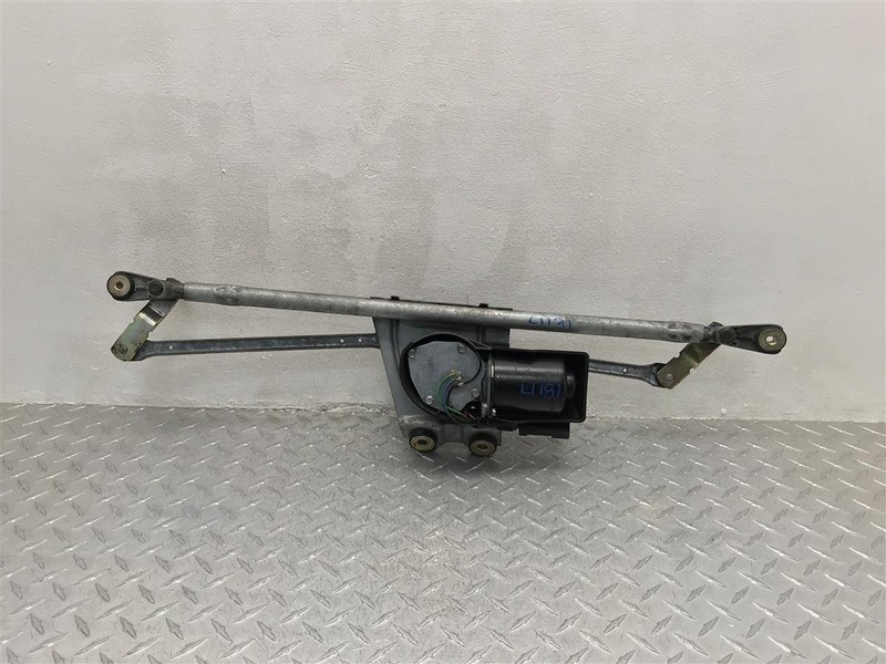 02-07 JEEP LIBERTY WINDSHIELD WIPER MOTOR WITH LINKAGE LHD OEM 55155895AE