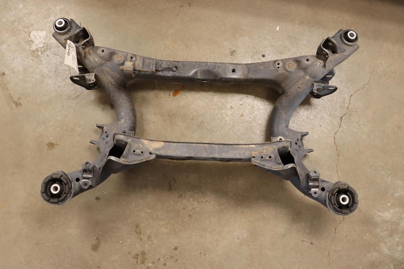 2014-2015 LEXUS IS250 IS350 CONVERTIBLE REAR SUSPENSION CROSSMEMBER SUBFRAME OEM