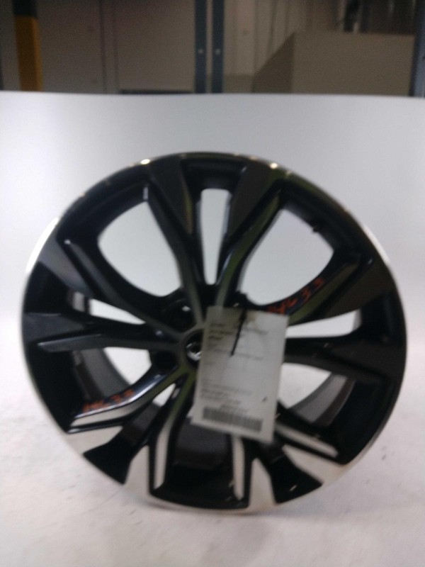 2017 INFINITI QX30 18x7 Alloy Wheel Brown OEM D03005DA9A Scratches & Dings