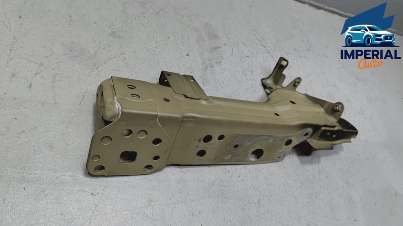 TOYOTA COROLLA SEDAN RADIATOR CORE PASSENGER SIDE MOUNT BRACKET OEM 2020-2024