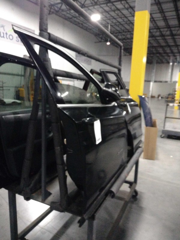 2018 BMW X1 Right Front Door Black 4DR SUV OEM Used 82000 Miles
