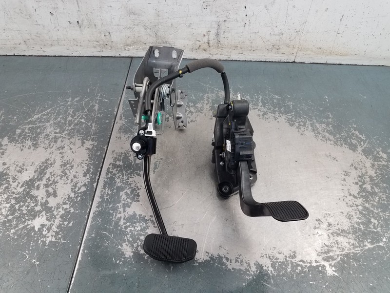 2023 Ford F150 Raptor R Adjustable Throttle / Brake Pedal Assembly #6874 VV8