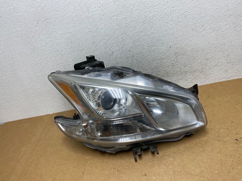 Halogen 2009-2014 Nissan Maxima Right Passenger Headlight AE3051 DW