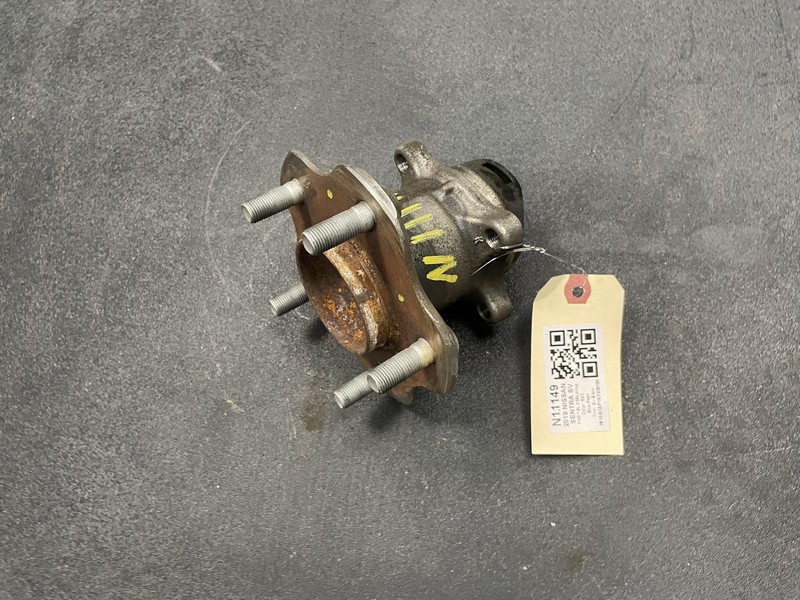Rear Left Wheel Hub 2019 Nissan Sentra 43202-9AM0A 2015 2016 2017 2018