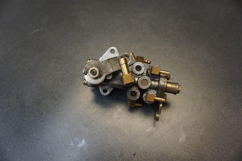 1999-2002 Polaris SKS XC 800 RMK 700 OEM Engine Oil Injection Pump Ass'y
