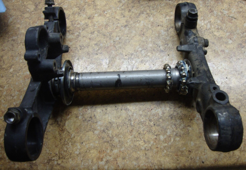 2004 Honda CBR600F4 CBR 600 F4 CBR600 Triple Tree Fork Clamp Mount N2