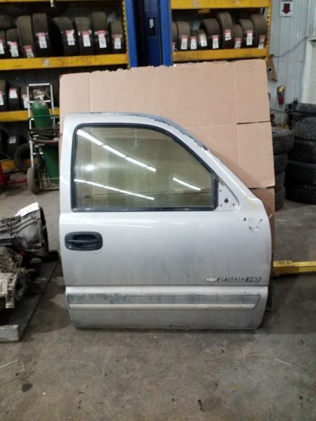 Passenger Front Door Classic Style Fits 99-07 SIERRA 1500 PICKUP 247876