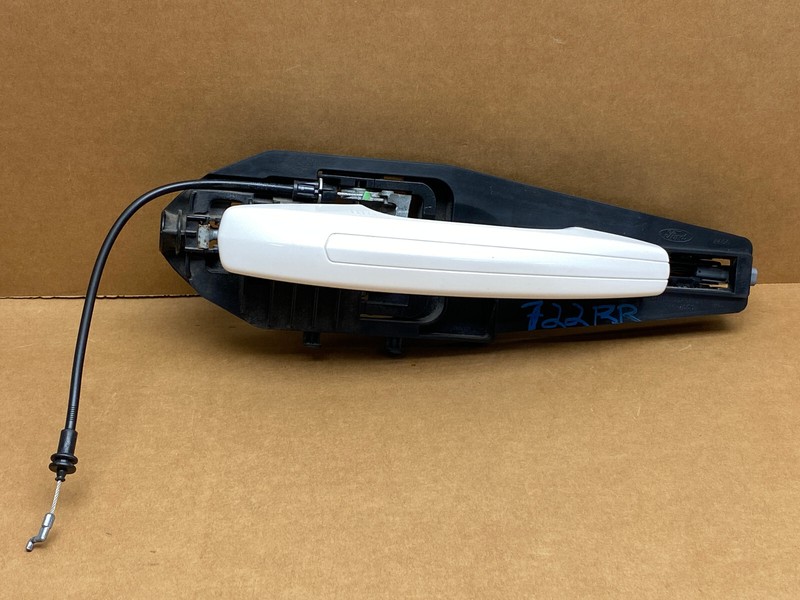 2015-2019 LINCOLN MKC REAR RIGHT PASSENGER SIDE EXTERIOR DOOR HANDLE OEM LOT722