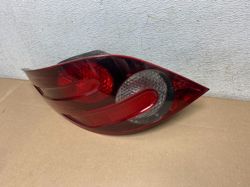 2006 to 2010 Mercedes W251 R-Class Left Driver LH Smoked Tail Light J9249 DG