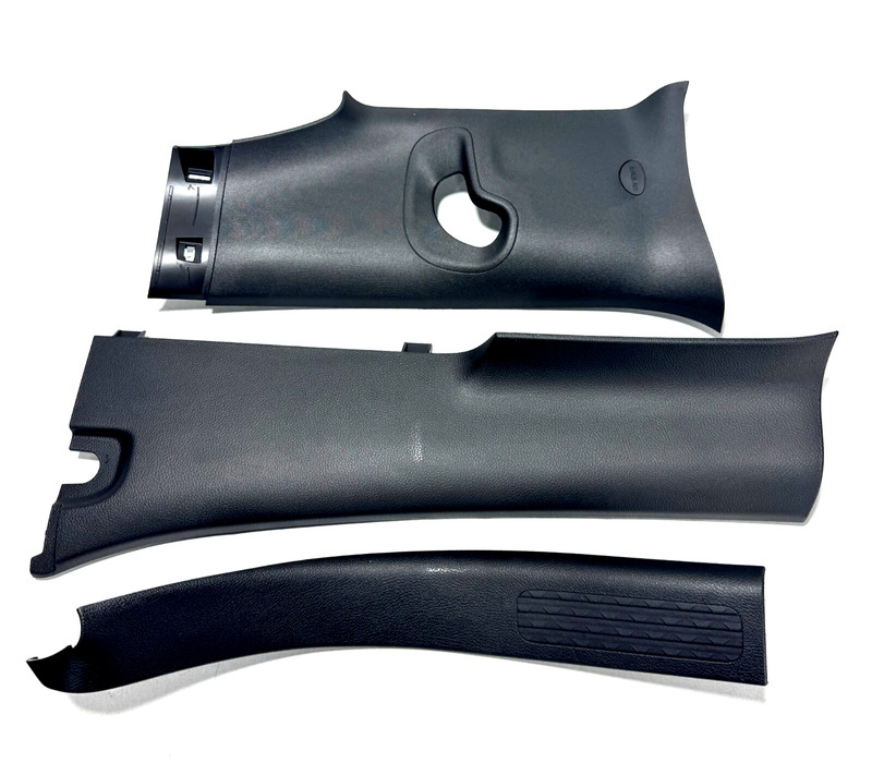 📌 19-25 RAM 1500 LEFT C-PILLAR & SCUFF PLATE MOLDING TRIM PANEL SET 5TH GEN OEM