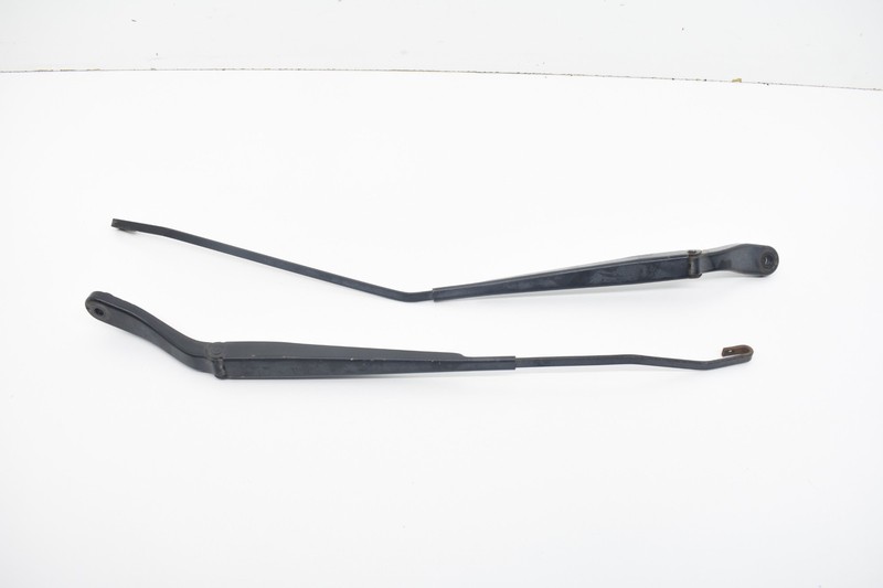 2008 Mazda Mazdaspeed 3 Front Windshield Wiper Arm Left Right Set PAIR OEM KW94