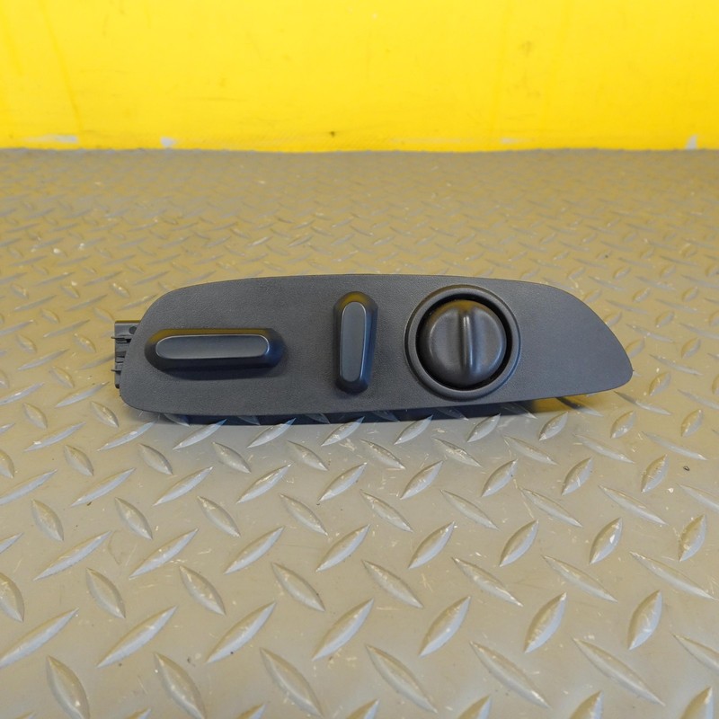 2019-2023 CHEVROLET BOLT EV FRONT LEFT DRIVER SIDE SEAT SWITCH OEM 84445926