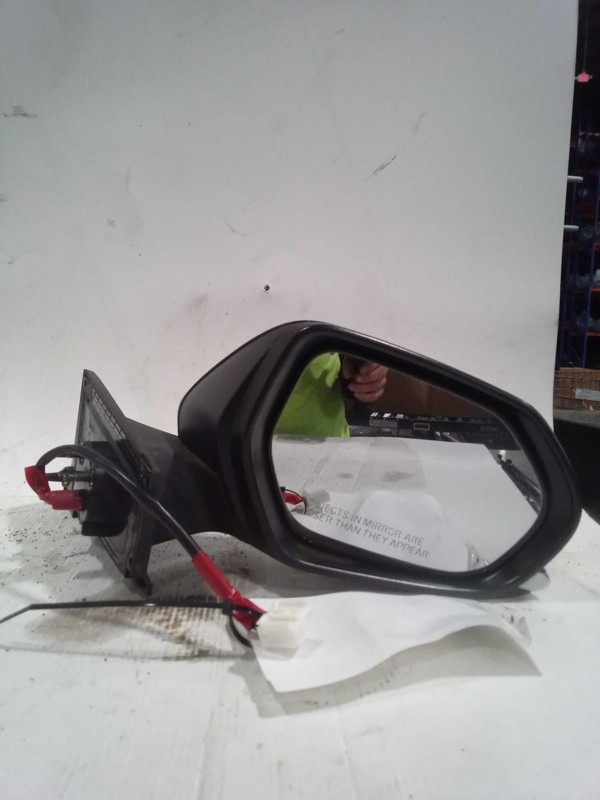 2017 Toyota Prius Right Door Mirror Assembly 639786 Used 136K Mileage