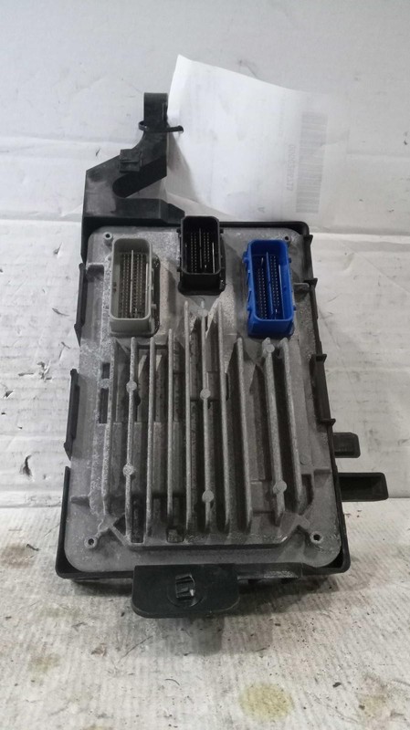 2021 Chevrolet Trailblazer Engine Control Module ECM 44000 Mi OEM Black
