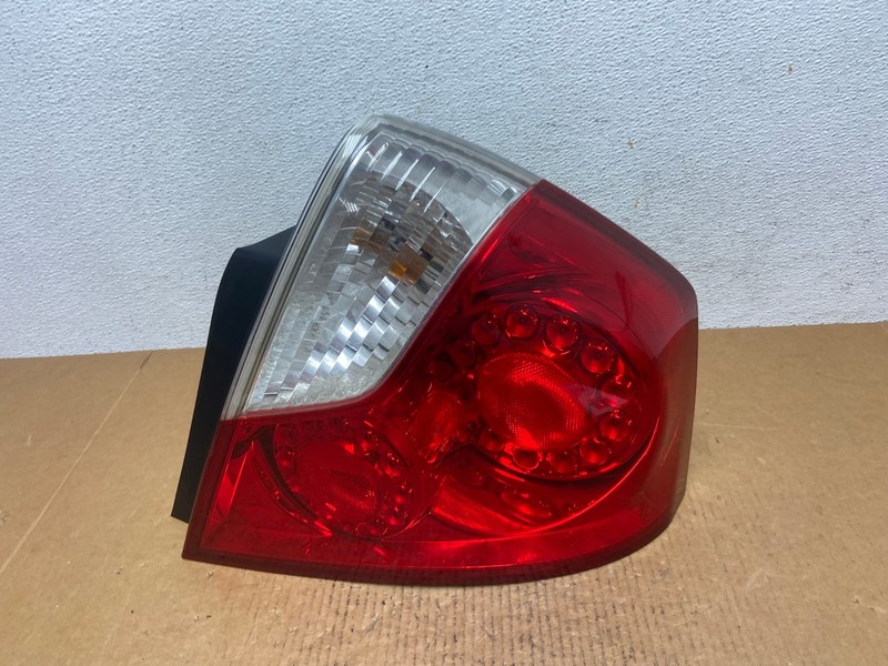 2006 2007 Infiniti M35 M35X M45 Right Passenger Side Tail Light Oem AE0471 LK