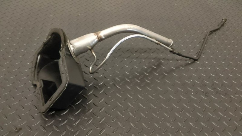 04-08 Dodge Ram 1500 Fuel Filler Neck Assembly OEM 52113581AC