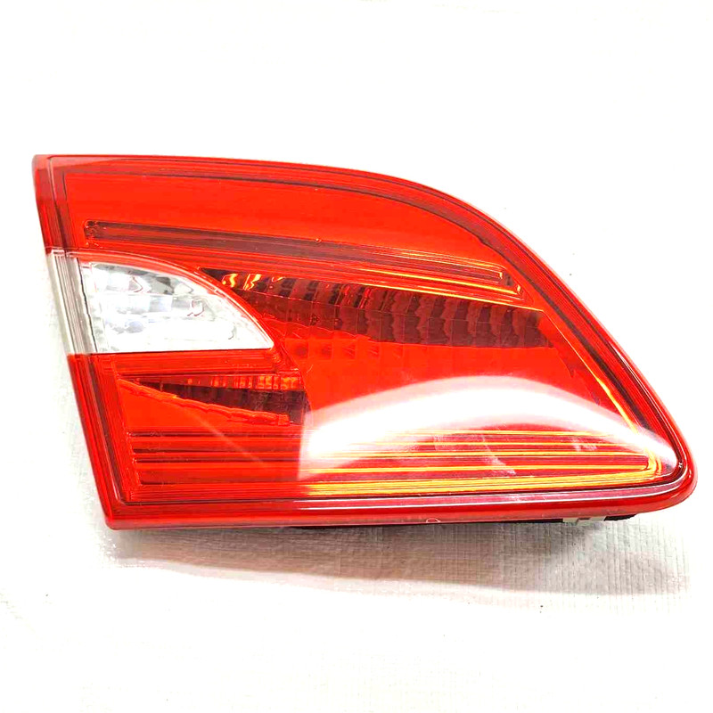2018 Sentra LH Driver Side Decklid Tail Light Assembly OEM 265553YU5A