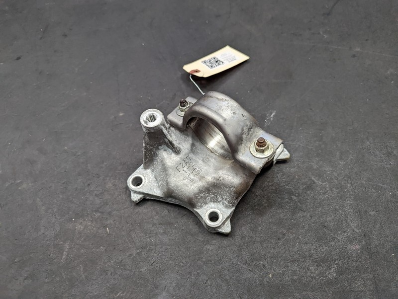 Front Right Axle Shaft Bracket 2020 Mazda CX-9 F2A7-25-740 2016 2017 2018 -2021