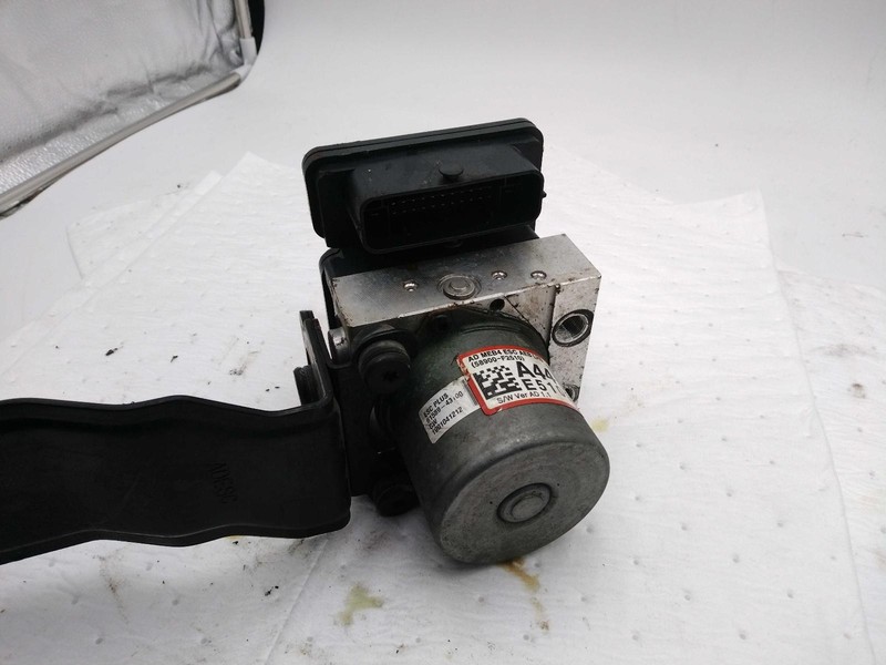 2019 Hyundai Elantra ABS Pump & Motor Assembly OEM 73000 Miles Silver