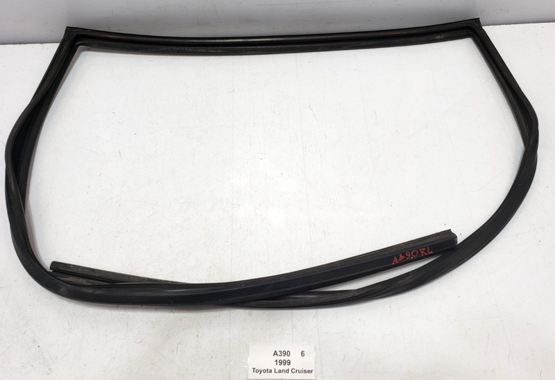 ✅ 98-07 OEM Toyota Land Cruiser J100 Rear Left Window Glass Run Channel Seal