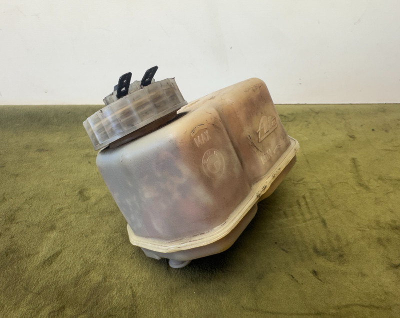 84–91 BMW E30 Z1 ATE Brake Master Fluid Reservoir Expansion Tank Cap Switch OEM