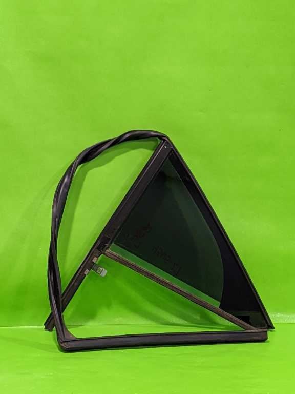 05-10 PONTIAC G6 DRIVER LEFT REAR VENT GLASS OEM 4365-27