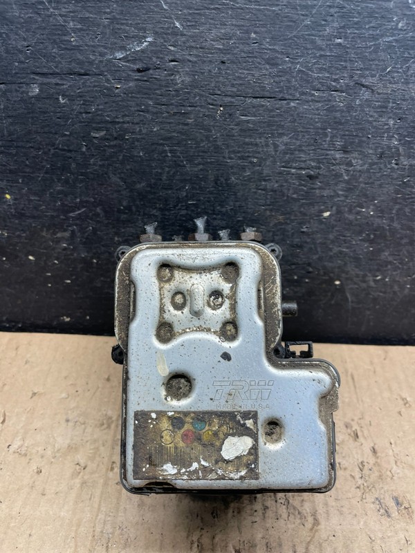 2004-07 Chevrolet Express ABS Pump Control OEM 13567136 Module S4789 DG