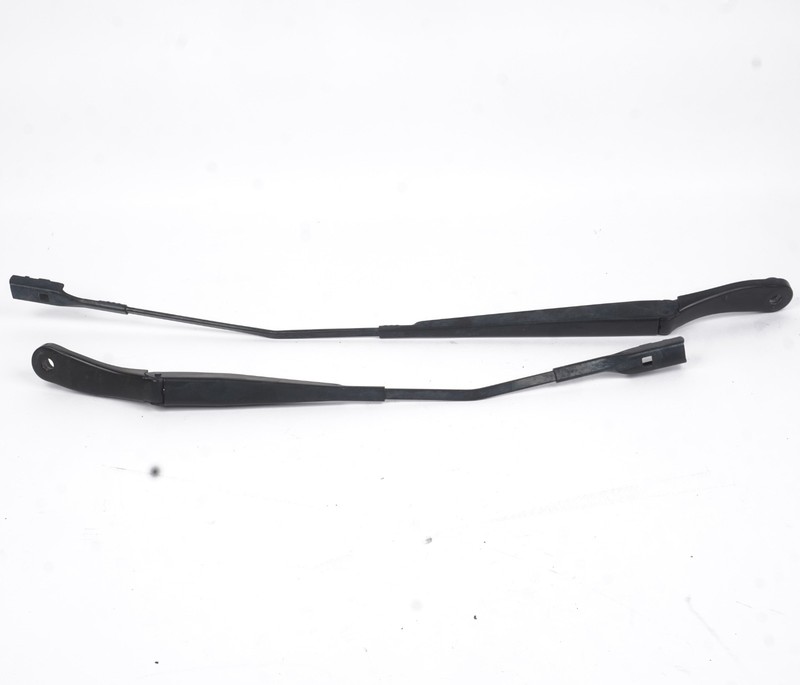 2016 - 2022 BMW X1 F48 Front Left Right Windshield Wiper Arms Set Of 2 OEM