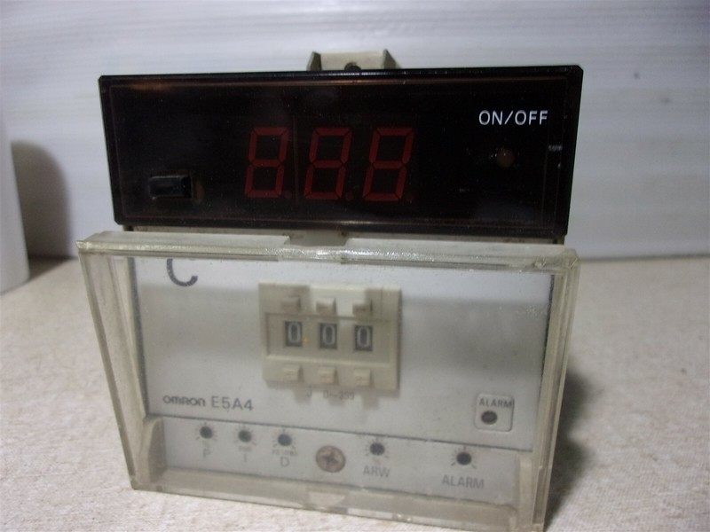 Omron E5A4 Temperature Controller Temp Control *FREE SHIPPING*