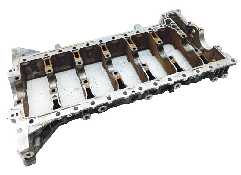 2007-2010 BMW 335I E90 N54 ENGINE MOTOR LOWER VALVE BLOCK 7560526