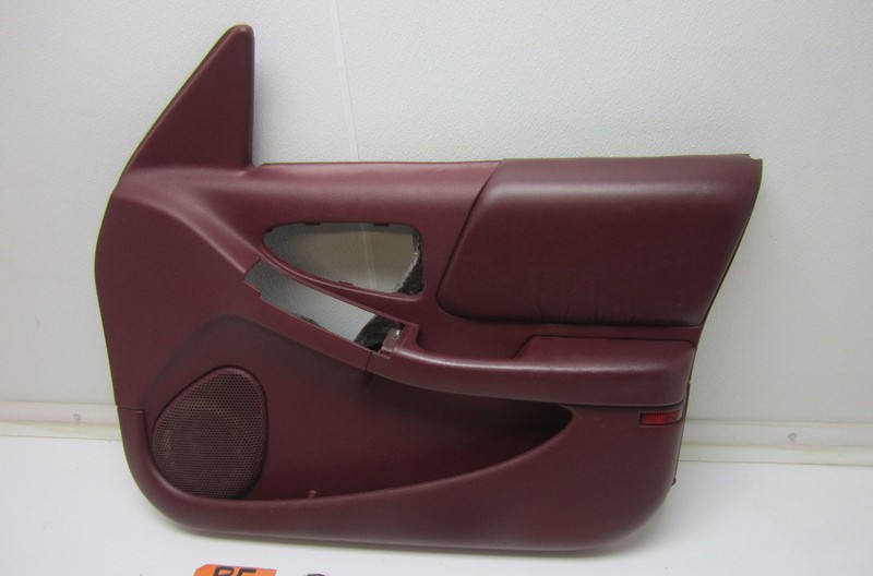 DOOR PANEL FRONTRIGHT R RH RF for 1996 96 REGAL BUICK4 DR MAROON SEDAN CAR 95