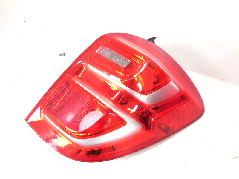 2016 2017 Chevrolet Equinox Tail Light Lamp Passenger Right RH OEM