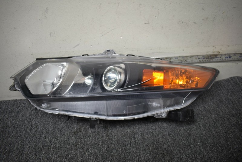 2009-2012 ACURA TSX HEADLIGHT LEFT FACTORY OEM